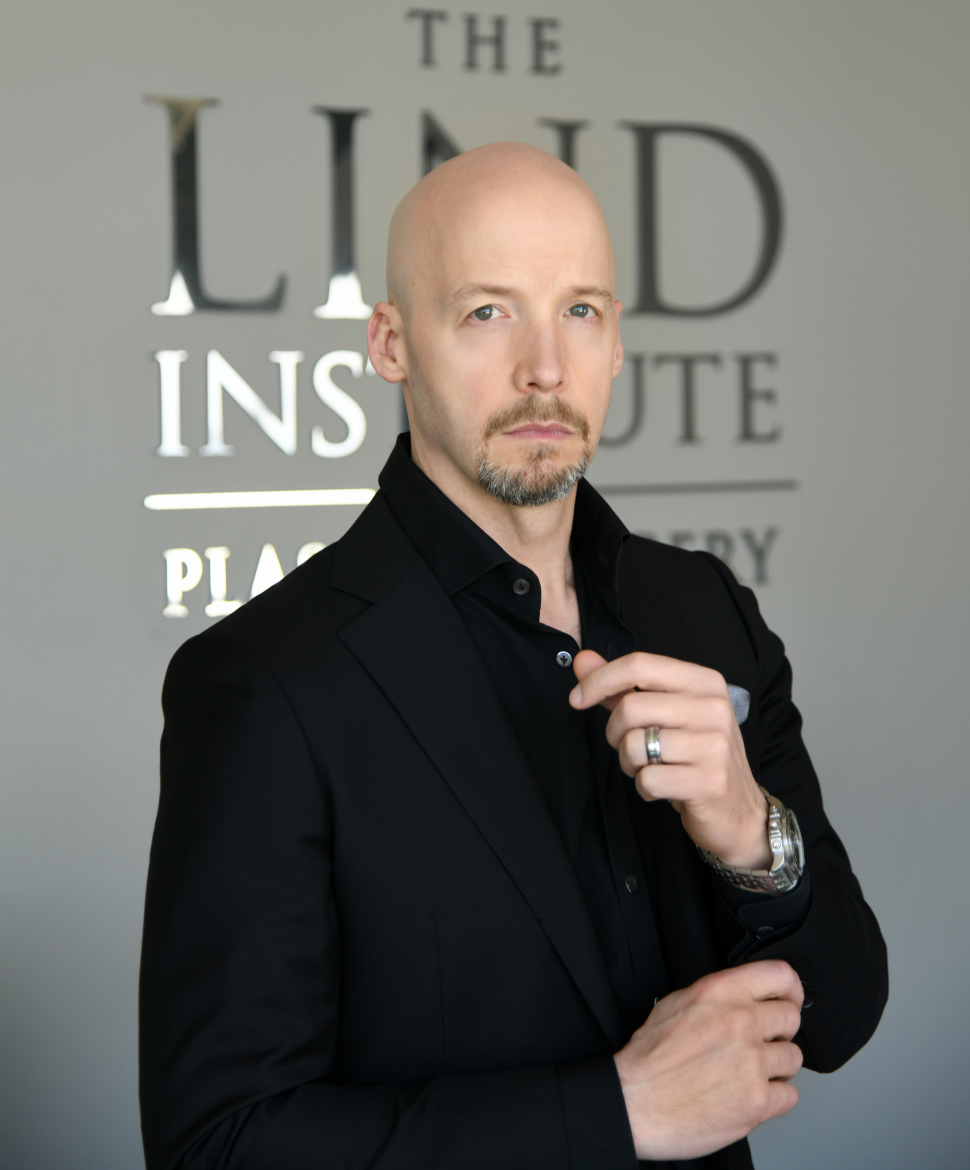 Dr. Lind, double board-certified plastic surgeon